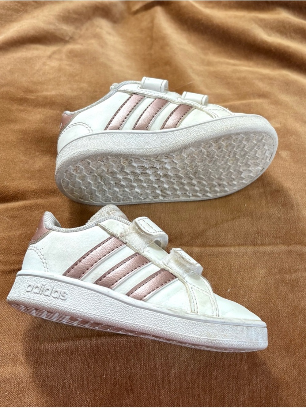 Toddler Adidas Grand Court Sneakers size 5.5 - Rose Gold - Picture 3 of 6